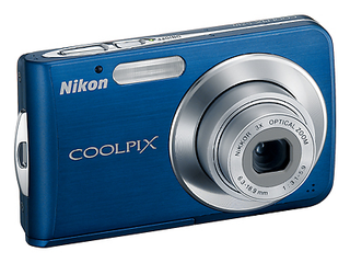 Illustration for article titled Nikon's CoolPix S600, S550, S520, and S210: Slim, Stylish and Plum Purty